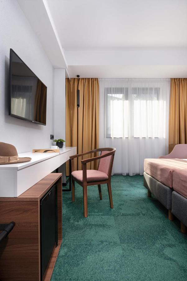 סקופיה Hotel Tim'S מראה חיצוני תמונה