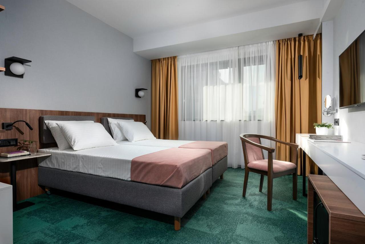 סקופיה Hotel Tim'S מראה חיצוני תמונה